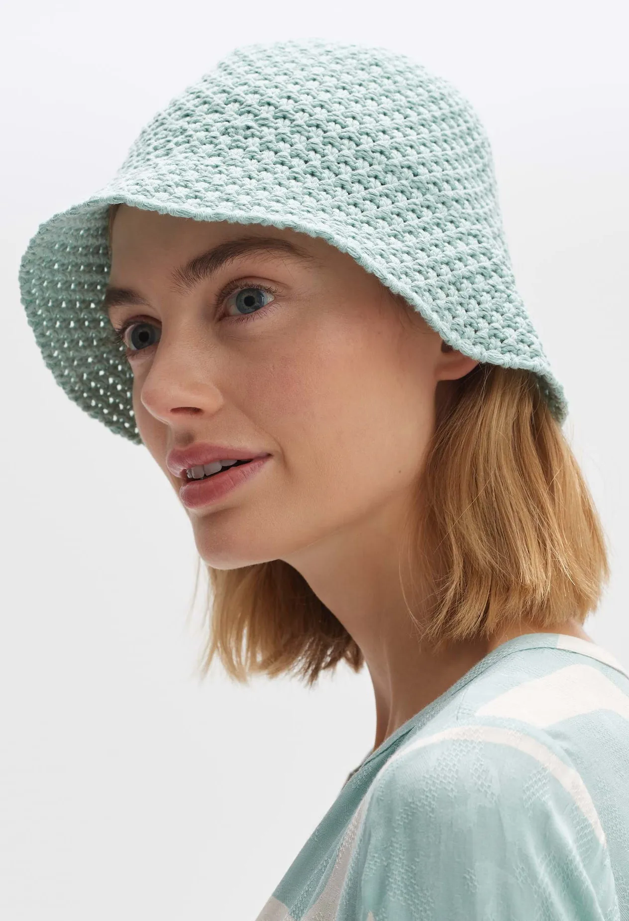 Azoki Hat