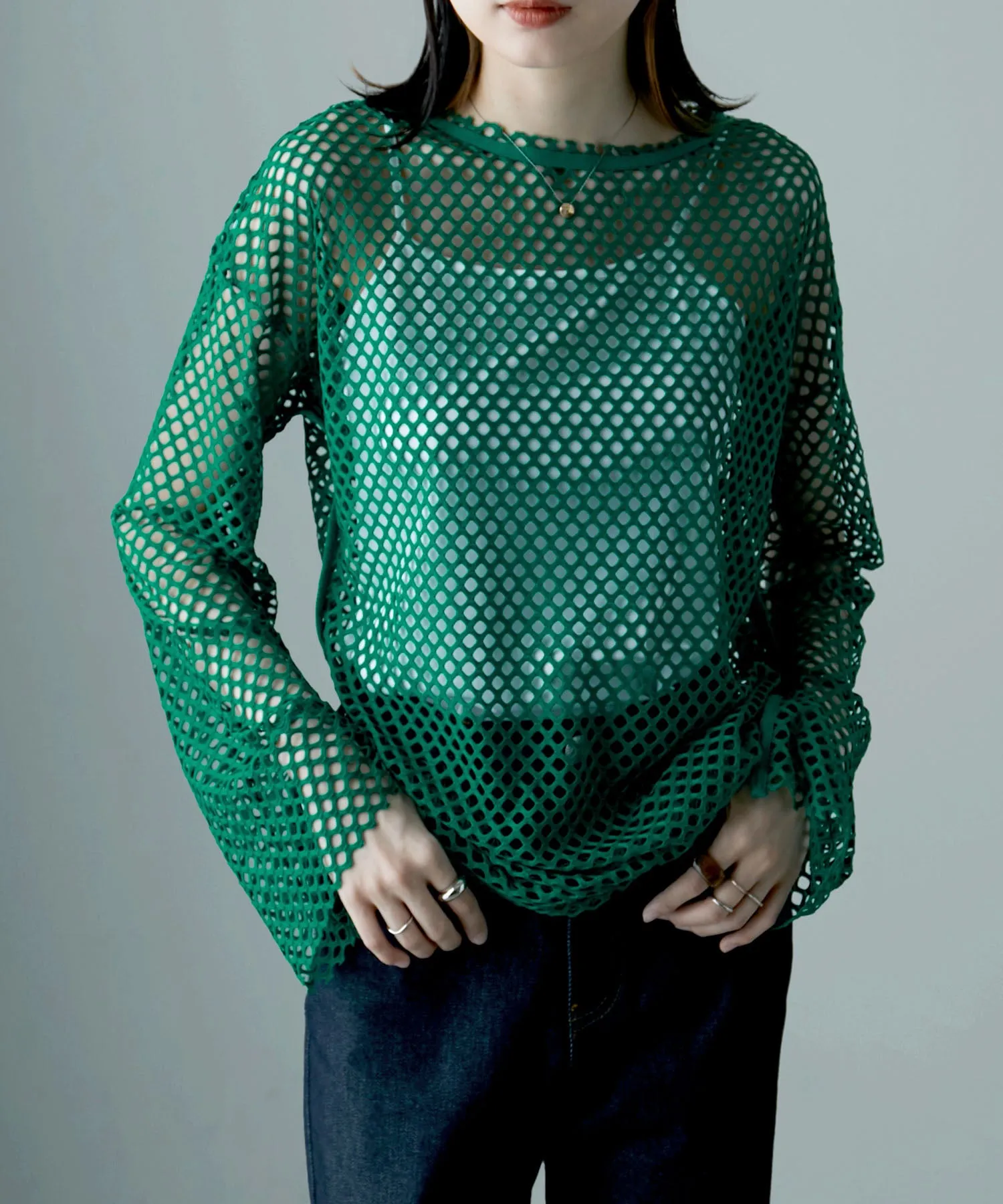 Mesh knit pull over