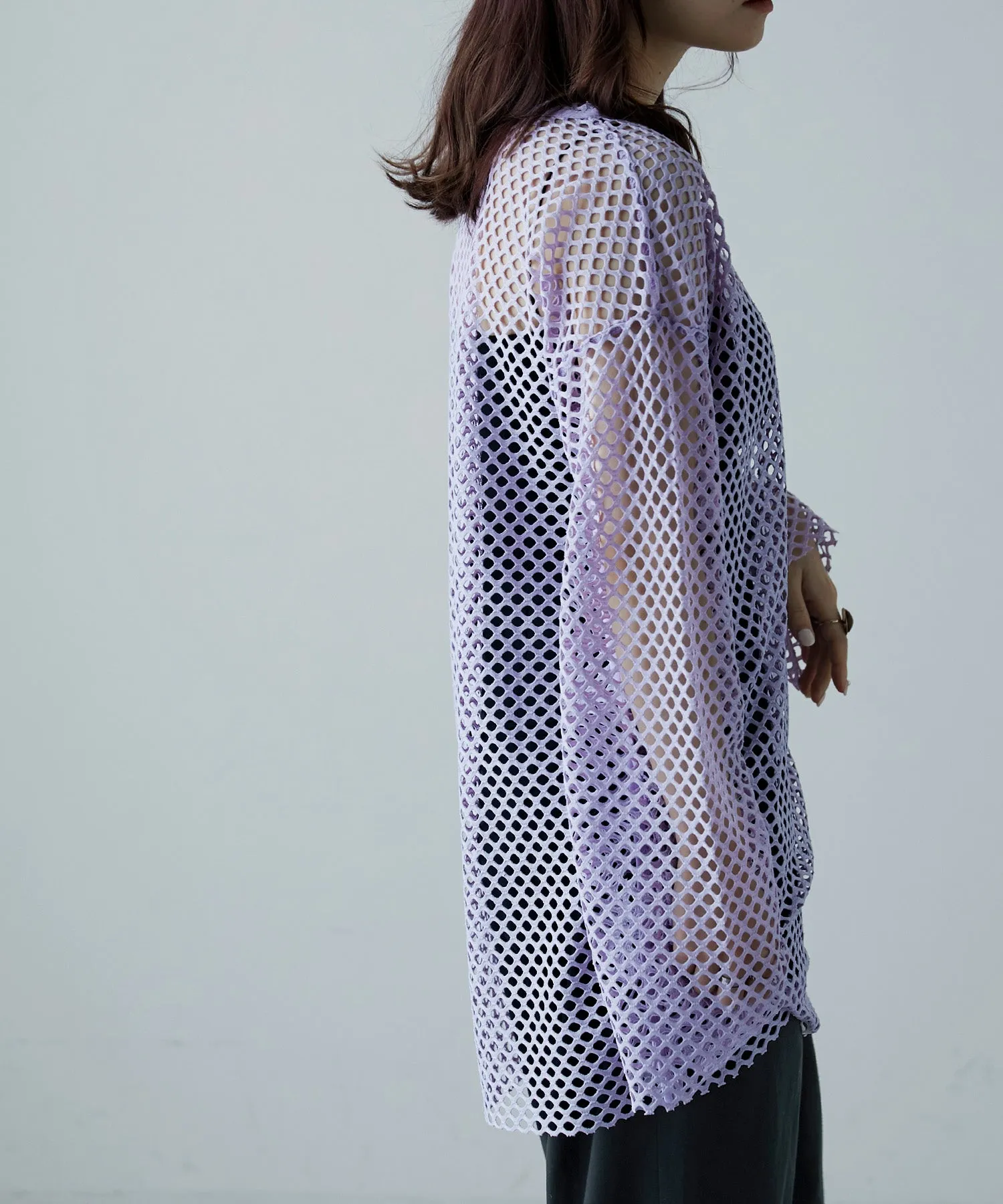 Mesh knit pull over