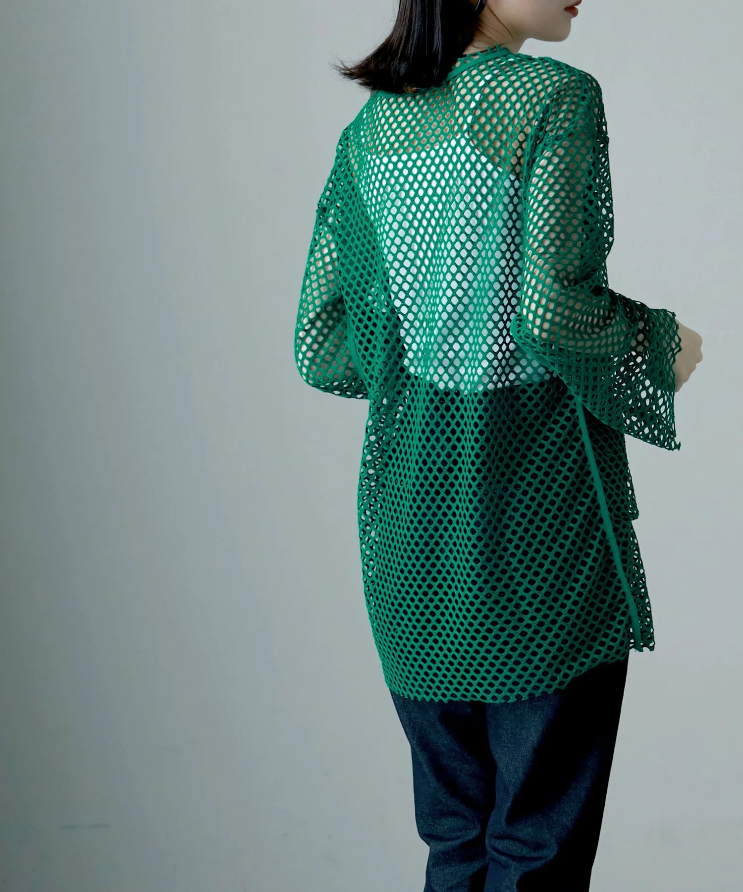 Mesh knit pull over
