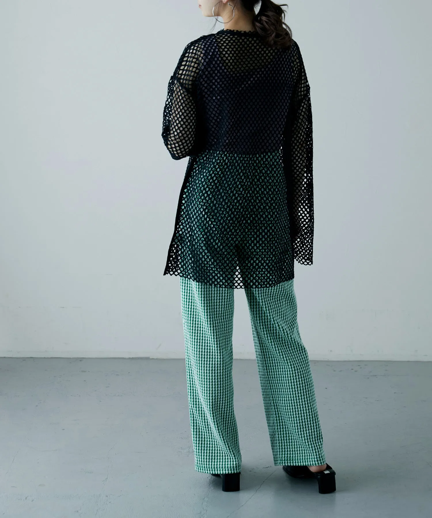 Mesh knit pull over