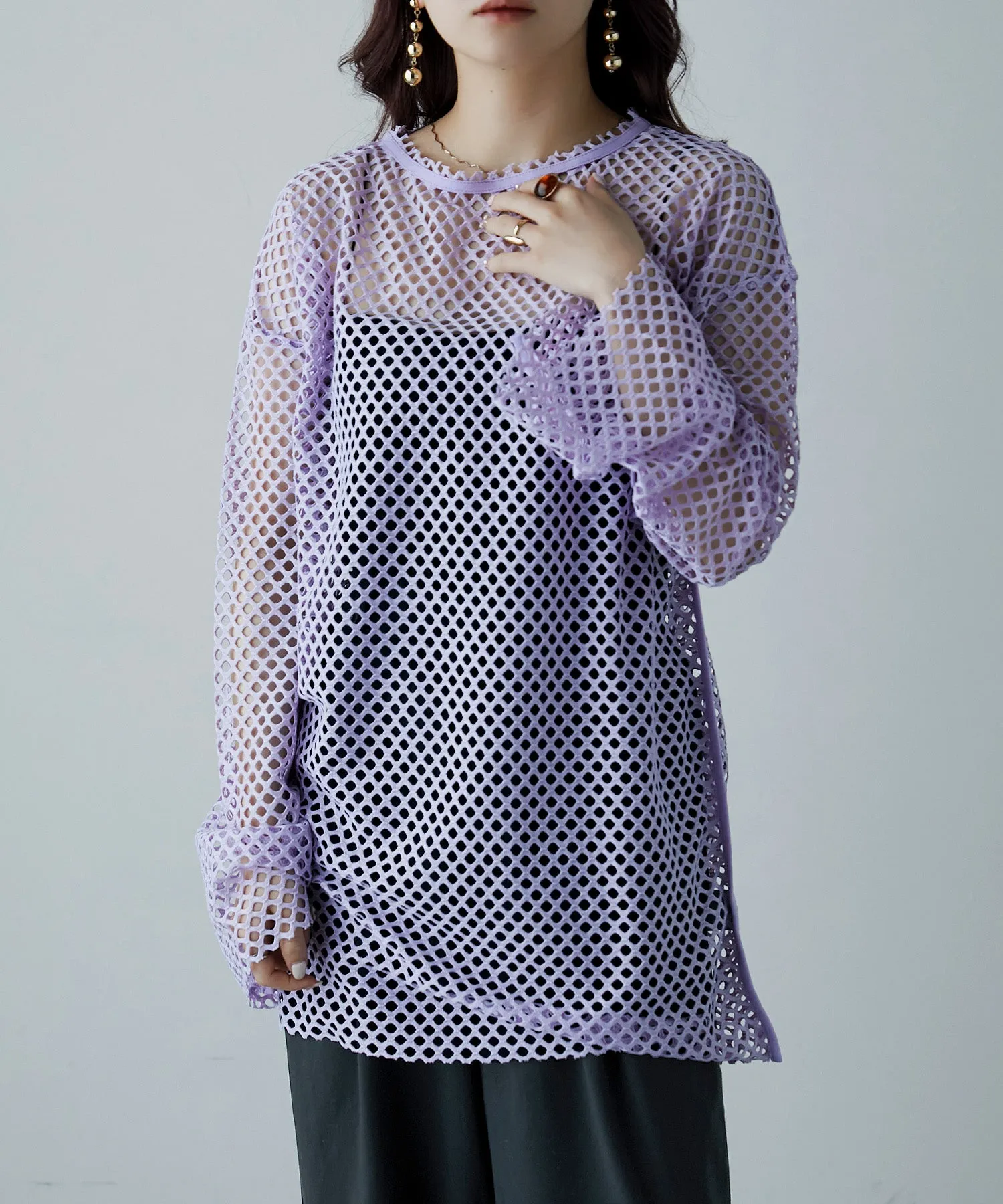 Mesh knit pull over