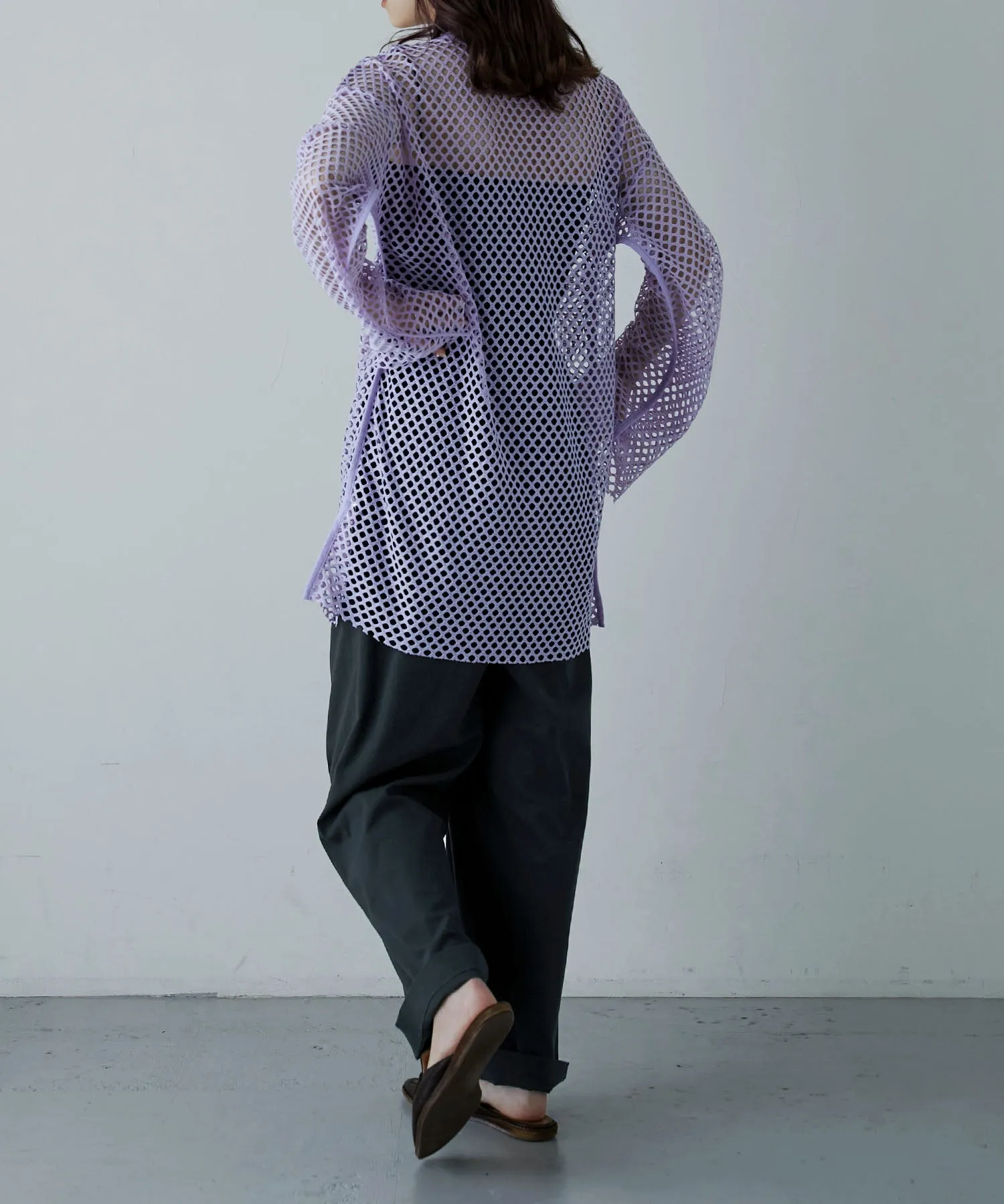 Mesh knit pull over