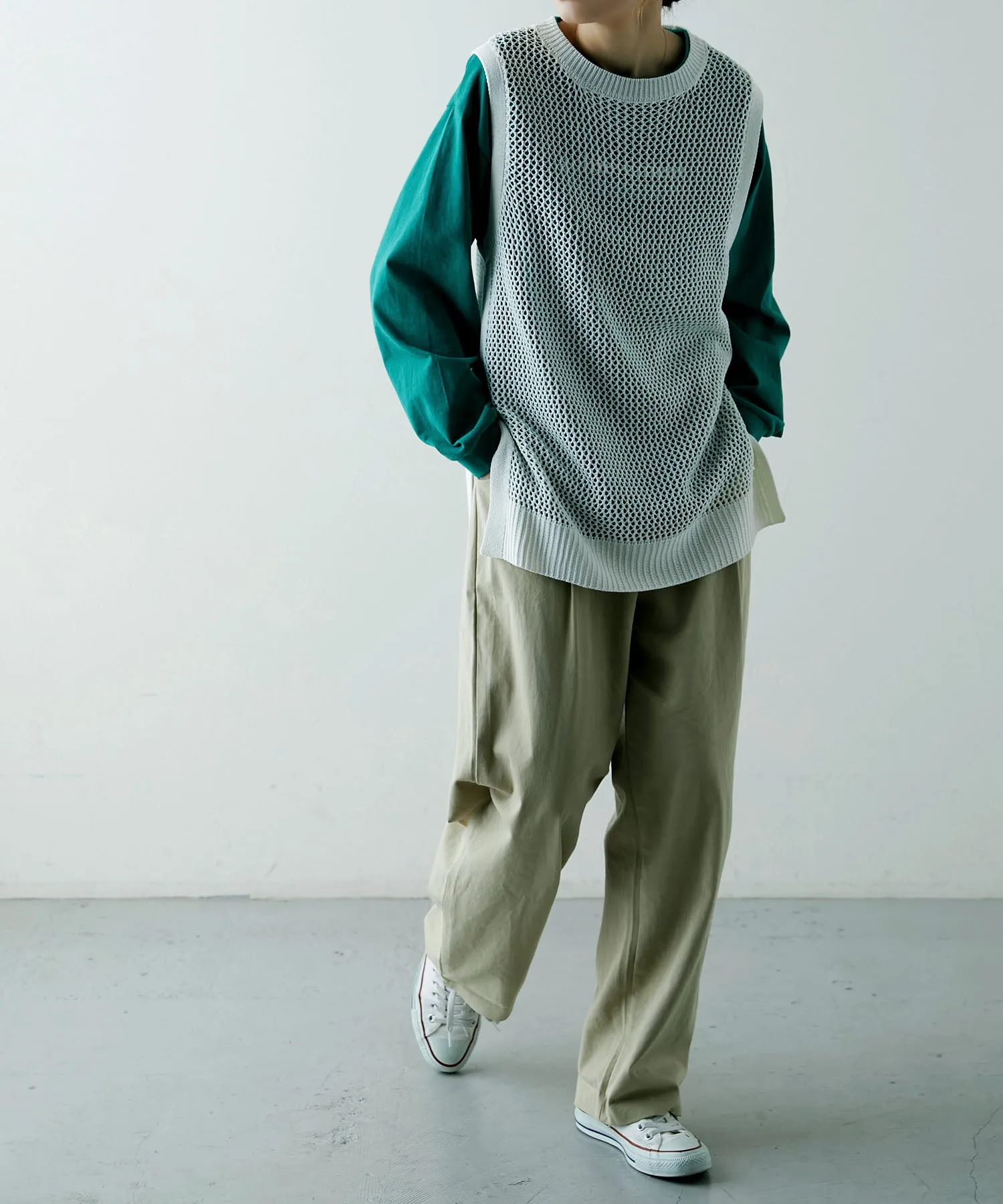Mesh knit vest