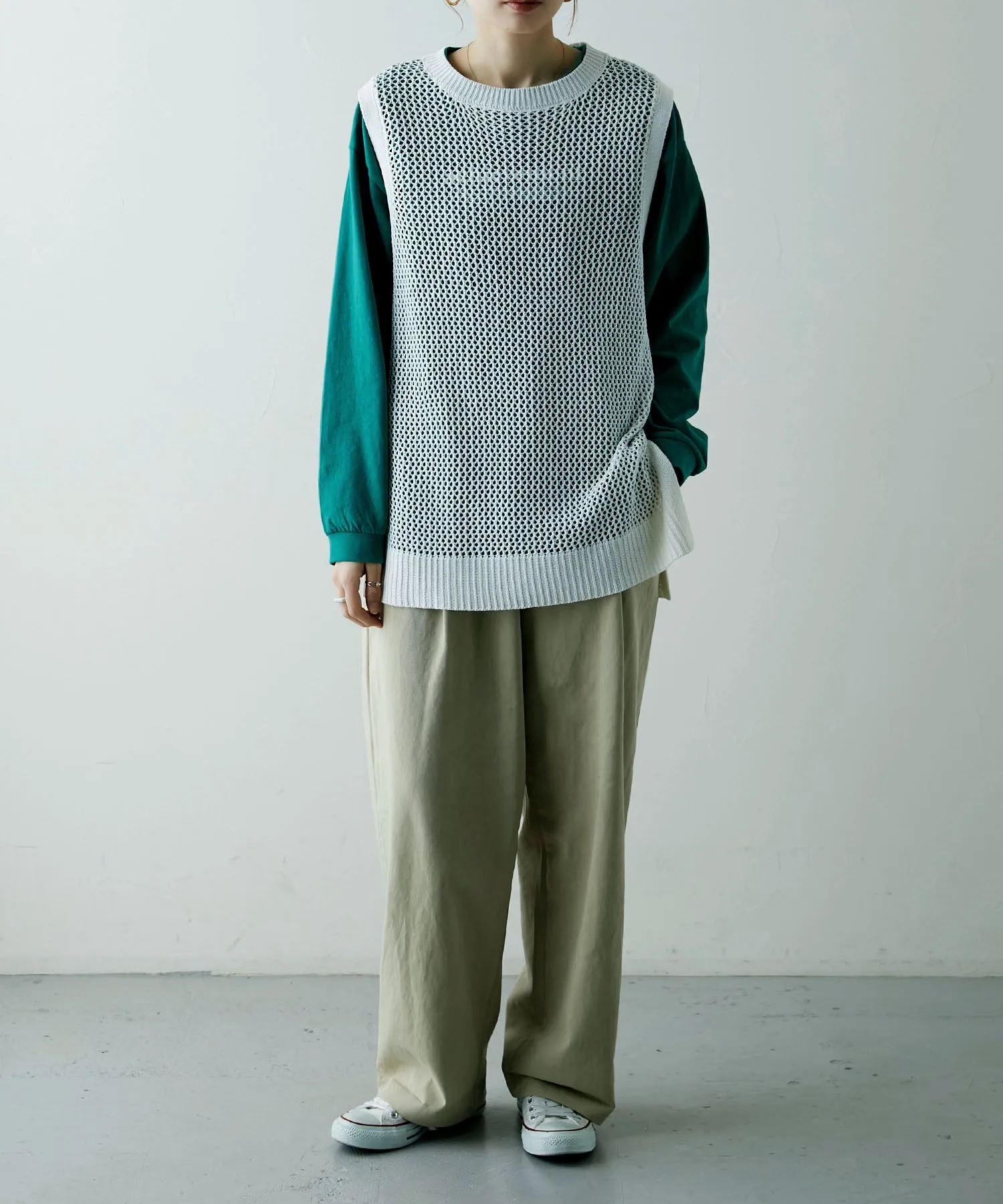 Mesh knit vest