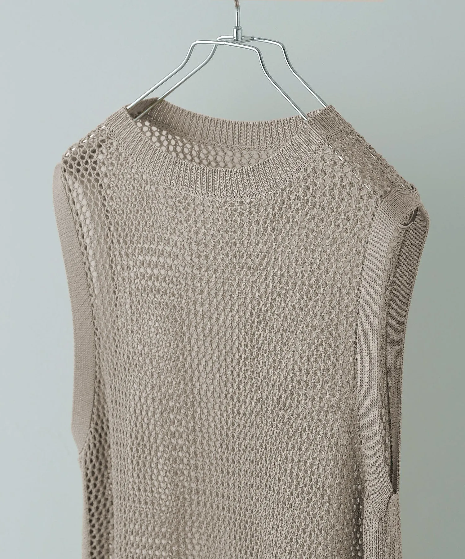 Mesh knit vest