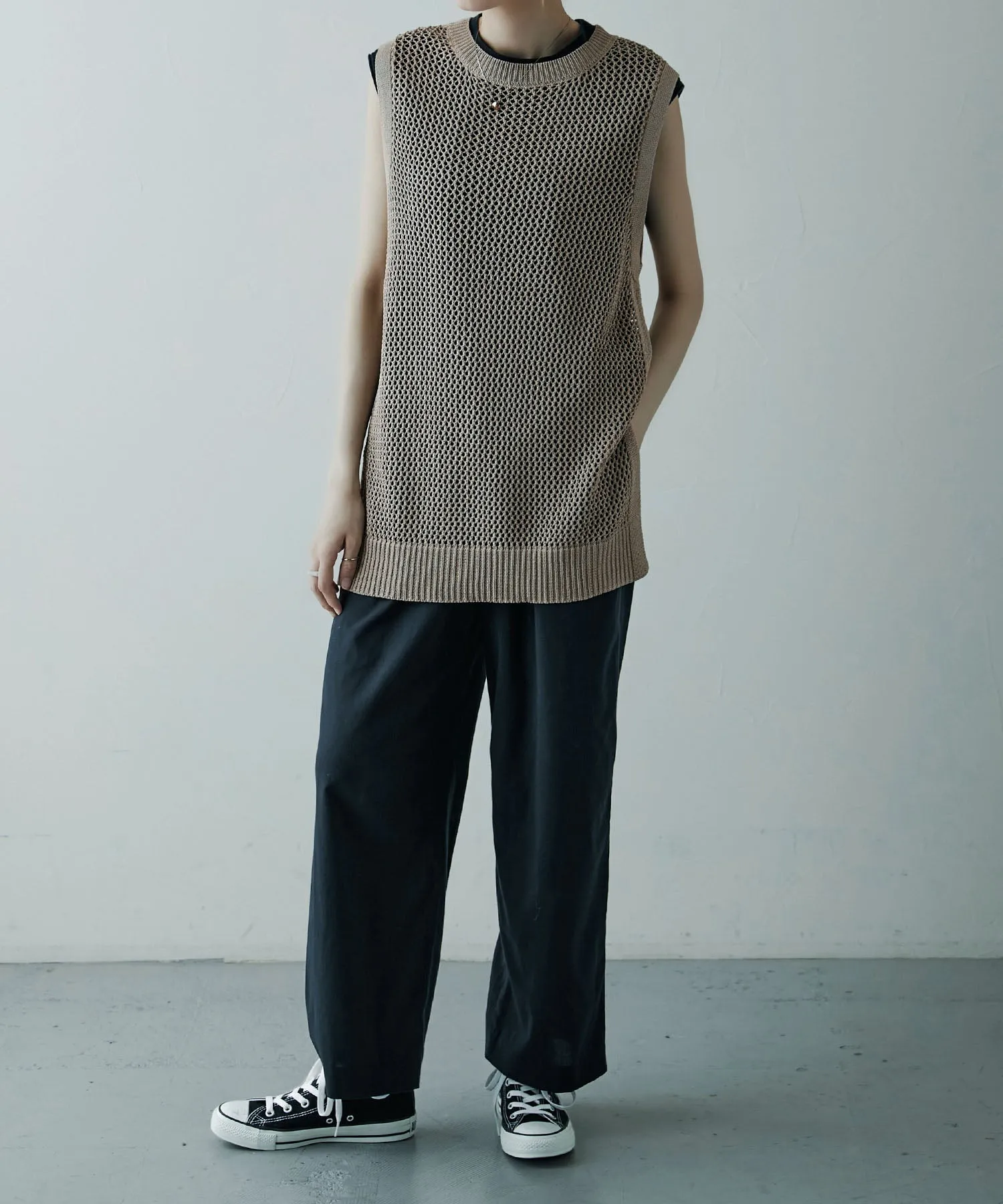 Mesh knit vest