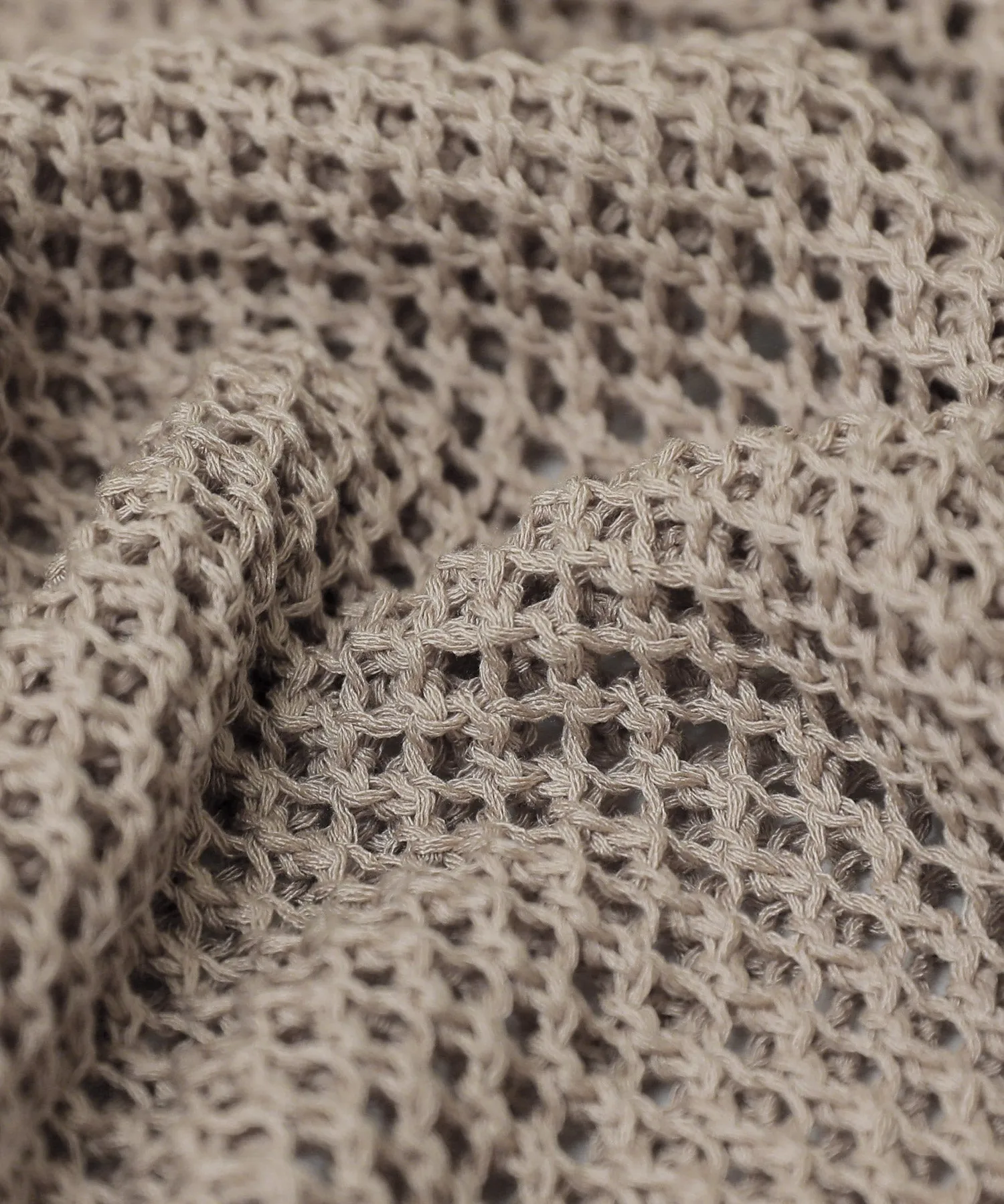 Mesh knit vest