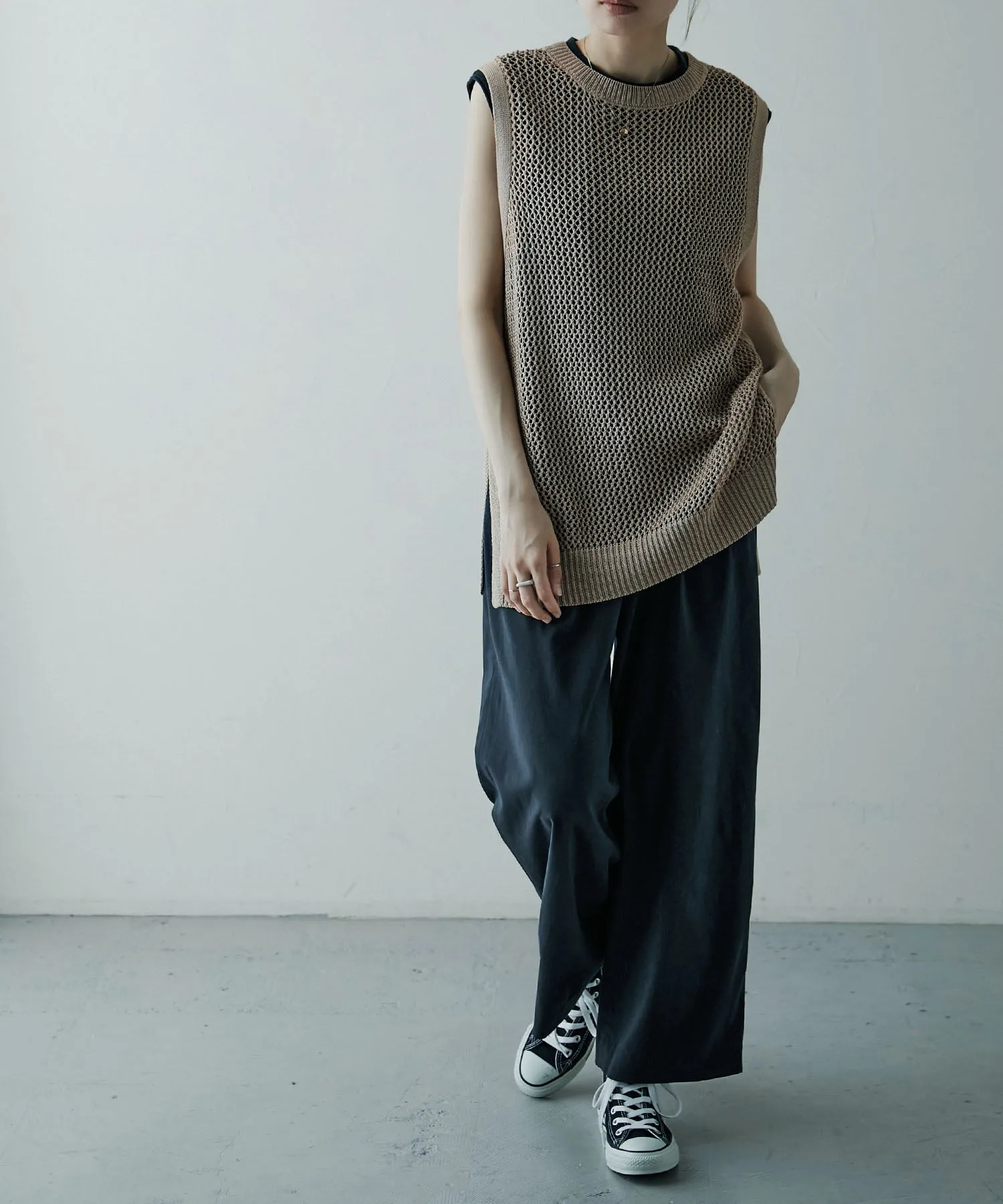 Mesh knit vest